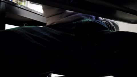 cigneska1 online show from 3, 1, 2025