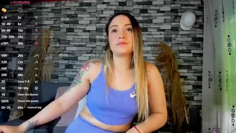 Snapshot of ciindy_lovee chatting on 8, 10, 2025 Ciindy Lovers online show from 8, 10, 2025