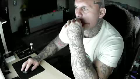 cikakure16081976 online show from 9, 2, 2025