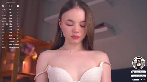 Snapshot of cinacandy chatting on 7, 10, 2025 L online show from 7, 10, 2025