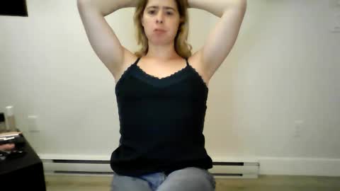 Snapshot of cindyfitness chatting on 25, 10, 2025 cindyfitness online show from 25, 10, 2025