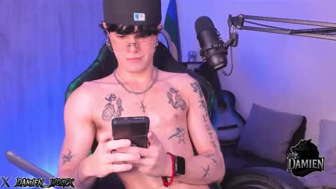 Snapshot of cinnamon_boyxxx chatting on 21, 9, 2025 David     Independent Model online show from 21, 9, 2025