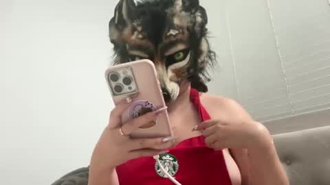 Snapshot of cinnanicos chatting on 20, 9, 2025 Nicky online show from 20, 9, 2025