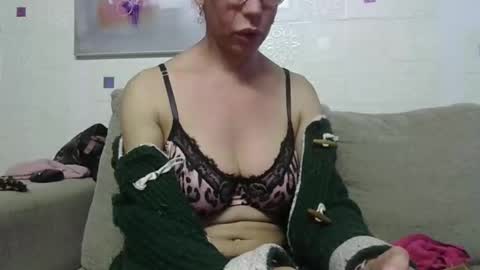 cinthia2525 online show from 8, 3, 2025