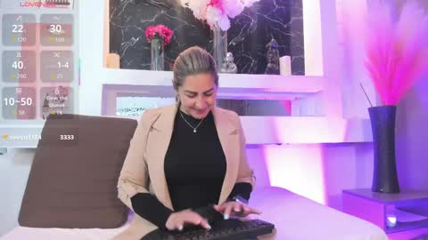Cinthya  online show from 5, 6, 2026