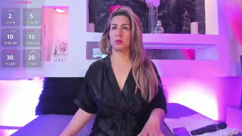 Cinthya  online show from 18, 6, 2026