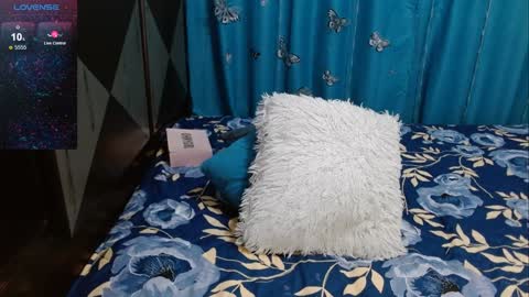 Snapshot of cintialorens1 chatting on 24, 1, 2025 joha natural hairy pussydont forget thumbs up online show from 24, 1, 2025