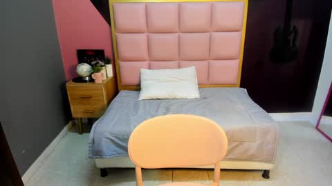 Circe Cherry online show from 15, 1, 2025