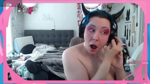 Snapshot of cirquenoirblu chatting on 20, 6, 2026 Blu online show from 20, 6, 2026