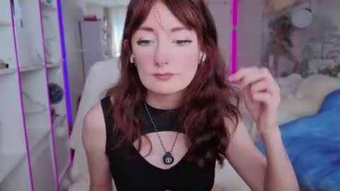 Snapshot of cissy_glitter chatting on 19, 6, 2026 Cissy Glitter online show from 19, 6, 2026