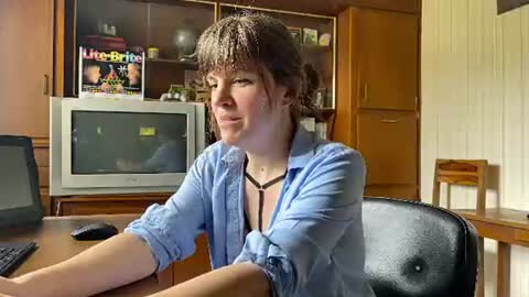 Claire Moulin online show from 13, 7, 2026