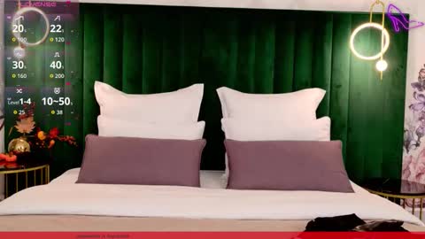 Snapshot of clairemathis chatting on 9, 11, 2025 Claire online show from 9, 11, 2025