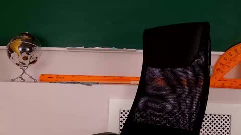 Snapshot of clairemathis chatting on 17, 11, 2025 Claire online show from 17, 11, 2025