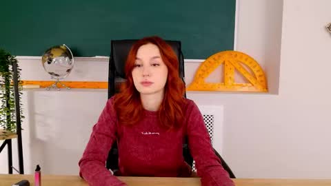 Snapshot of clairemathis chatting on 30, 11, 2025 Claire online show from 30, 11, 2025