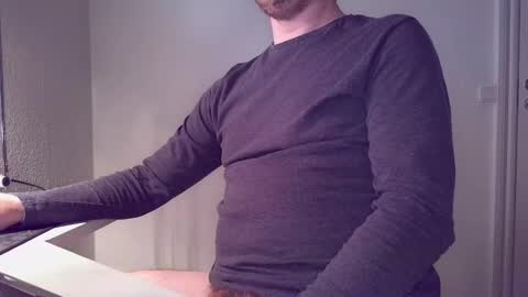 Snapshot of clamshive7 chatting on 2, 4, 2026 clamshive7 online show from 2, 4, 2026