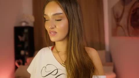 Clara smile online show from 26, 9, 2025