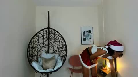 Snapshot of clara_tenssio chatting on 25, 12, 2024 Clara online show from 25, 12, 2024