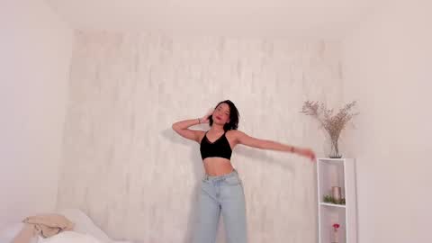 Snapshot of clara_tenssio chatting on 9, 1, 2025 Clara online show from 9, 1, 2025