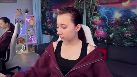 Snapshot of clarabenson chatting on 23, 9, 2025 clarabenson online show from 23, 9, 2025