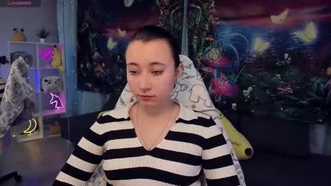 Snapshot of clarabenson chatting on 3, 10, 2025 clarabenson online show from 3, 10, 2025