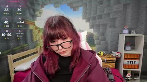 Snapshot of clarabenson chatting on 7, 11, 2025 clarabenson online show from 7, 11, 2025