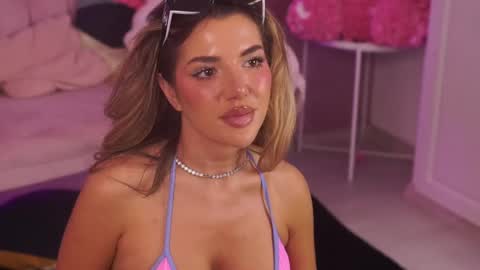 Snapshot of clarahazell chatting on 7, 5, 2026 ClaraHazel online show from 7, 5, 2026