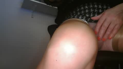 Snapshot of clarem chatting on 28, 11, 2025 clare nylons online show from 28, 11, 2025