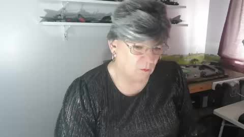 Snapshot of clarem chatting on 4, 4, 2026 clare nylons online show from 4, 4, 2026