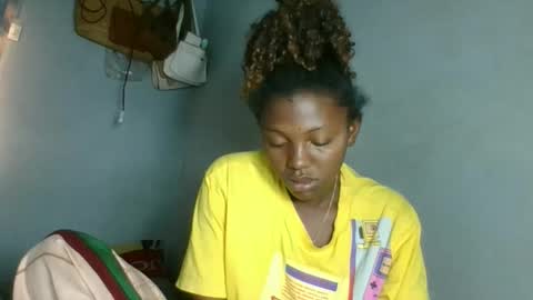 clarisse98 online show from 2, 12, 2025