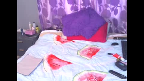 claudine valencia online show from 13, 12, 2024