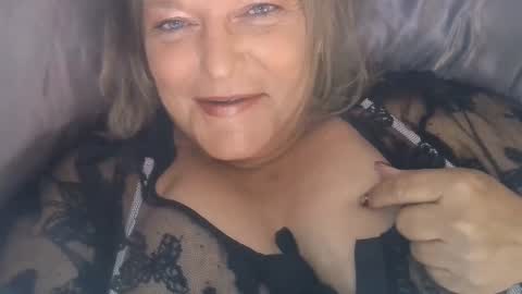 ClaudineDDD online show from 13, 12, 2024