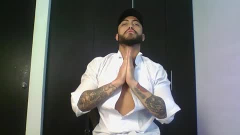 Snapshot of claybrown_ chatting on 25, 4, 2026 Clay online show from 25, 4, 2026