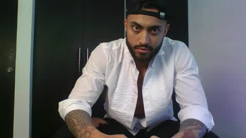 Snapshot of claybrown_ chatting on 25, 4, 2026 Clay online show from 25, 4, 2026