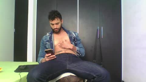 Snapshot of claybrown_ chatting on 12, 5, 2026 Clay online show from 12, 5, 2026