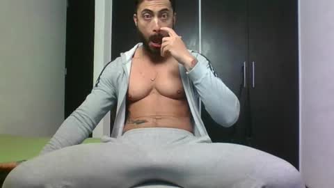 Snapshot of claybrown_ chatting on 19, 5, 2026 Clay online show from 19, 5, 2026