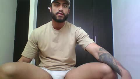 Snapshot of claybrown_ chatting on 20, 5, 2026 Clay online show from 20, 5, 2026