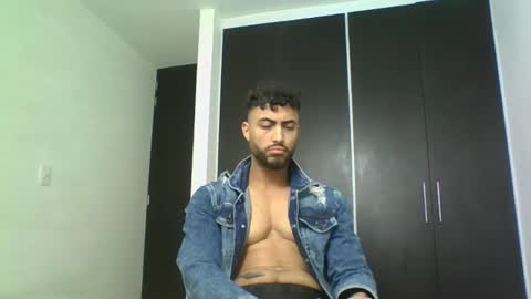 Snapshot of claybrown_ chatting on 24, 5, 2026 Clay online show from 24, 5, 2026
