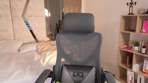 Cleo Adams online show from 21, 11, 2025