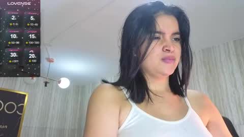 Snapshot of clementine_t chatting on 30, 9, 2025 Clementine online show from 30, 9, 2025