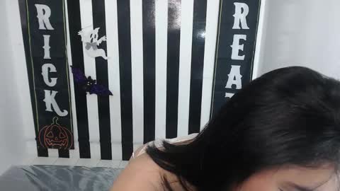 Snapshot of clementine_t chatting on 29, 10, 2025 Clementine online show from 29, 10, 2025