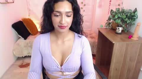 Snapshot of cleo_fox chatting on 8, 9, 2025 Cleo online show from 8, 9, 2025