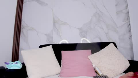 cleopatriagad online show from 2, 4, 2026