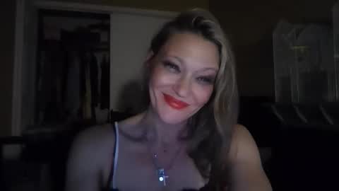 Snapshot of cleoscorner chatting on 24, 3, 2026 Cleo online show from 24, 3, 2026