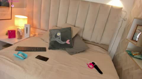 clhoe_johnson_ online show from 25, 10, 2025