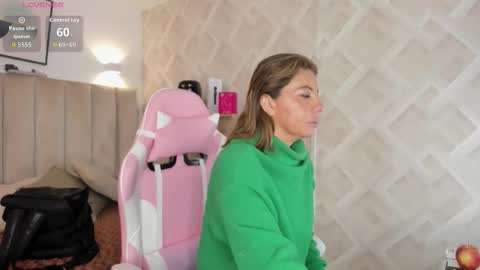 clhoe_johnson_ online show from 18, 2, 2026