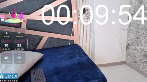 Clhoe online show from 5, 11, 2025