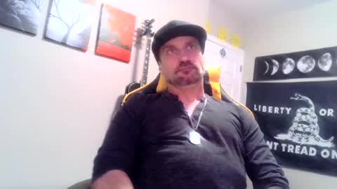 Snapshot of clintwood12 chatting on 12, 1, 2025 chad online show from 12, 1, 2025