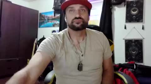 Snapshot of clintwood12 chatting on 15, 11, 2025 chad online show from 15, 11, 2025