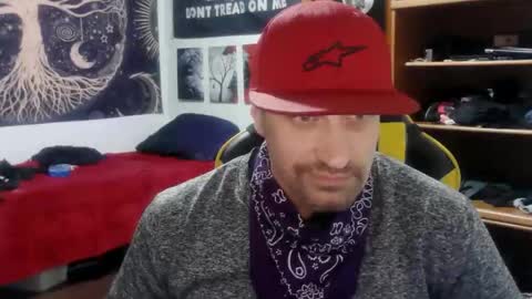 Snapshot of clintwood12 chatting on 13, 12, 2025 chad online show from 13, 12, 2025