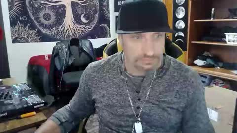 Snapshot of clintwood12 chatting on 20, 12, 2025 chad online show from 20, 12, 2025